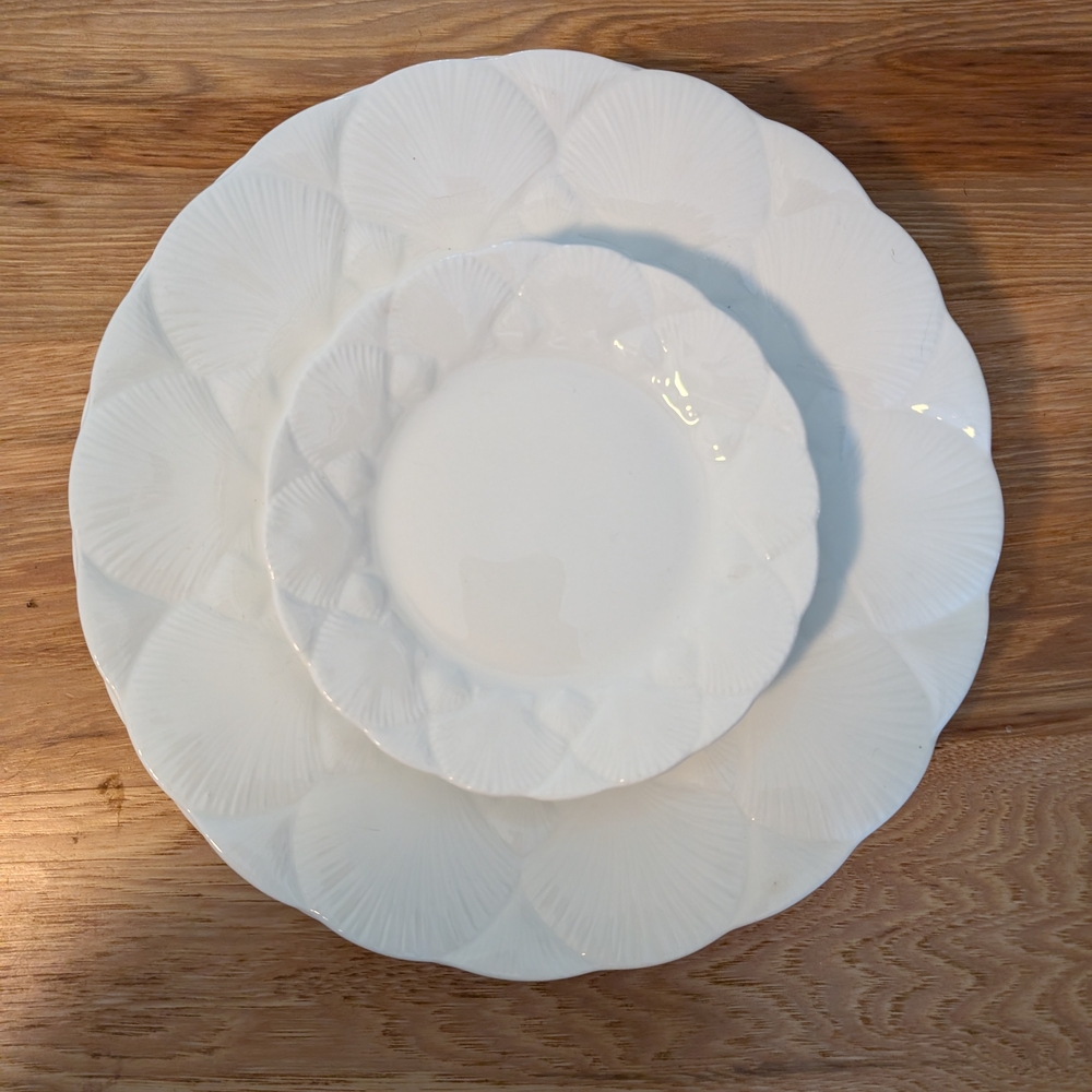 Wedgwood China 4 White Dinner Plates And 4 Bread Plates